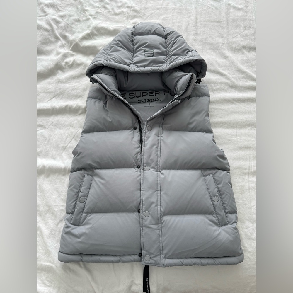 Aritzia Super Puff Vest - Size Small